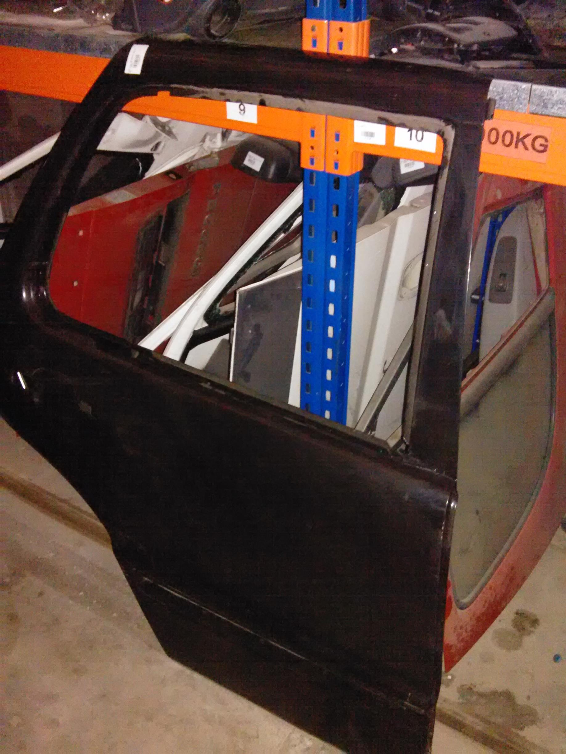 usa noua dreapta spate goala Mercedes ML W163, an 2003
