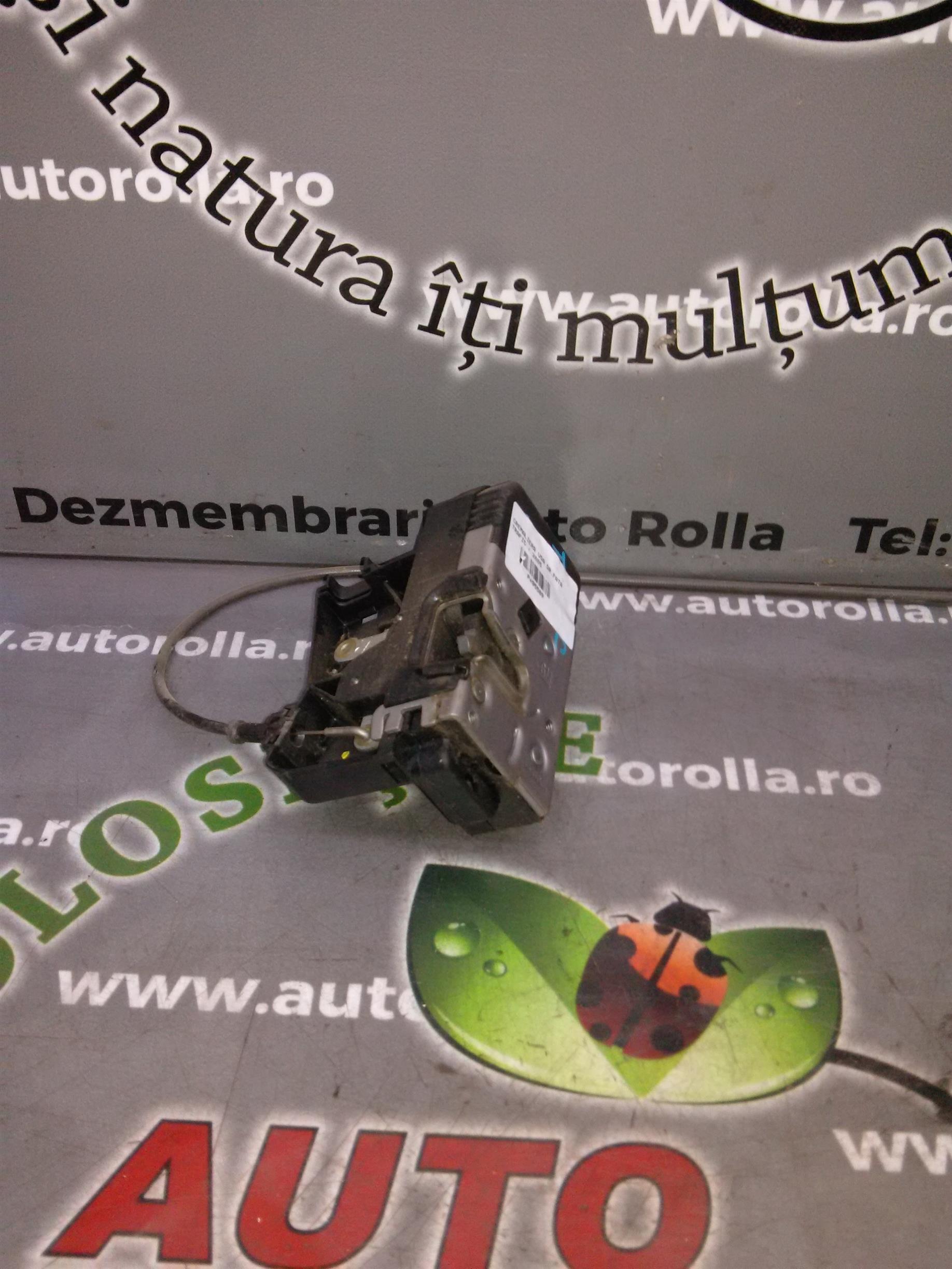 cremaliera usa dreapta fata Renault Trafic, an 2005