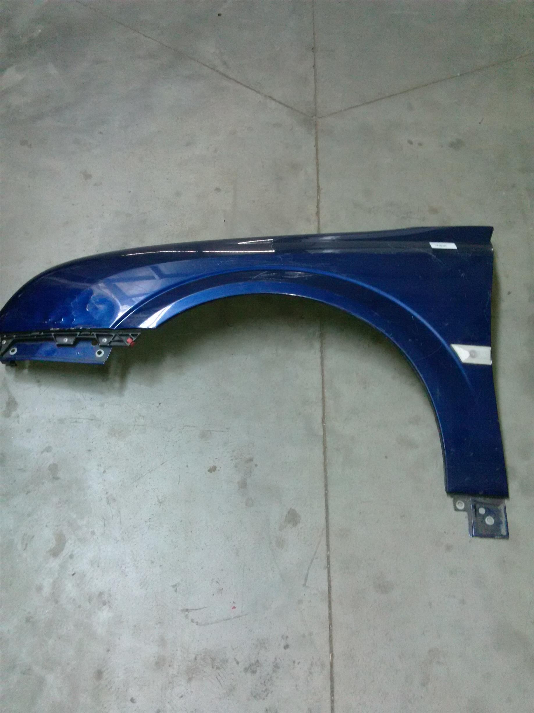 aripa stanga fata lovita Opel Vectra C