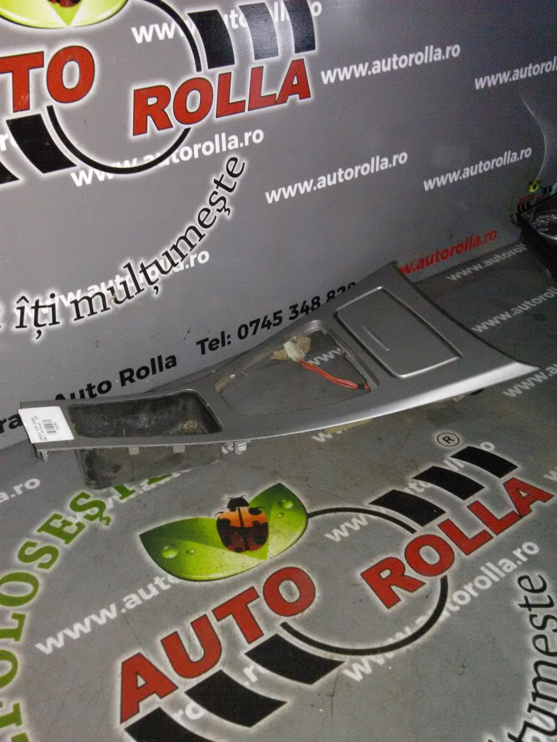 consola intre scaune BMW E91 an 2007